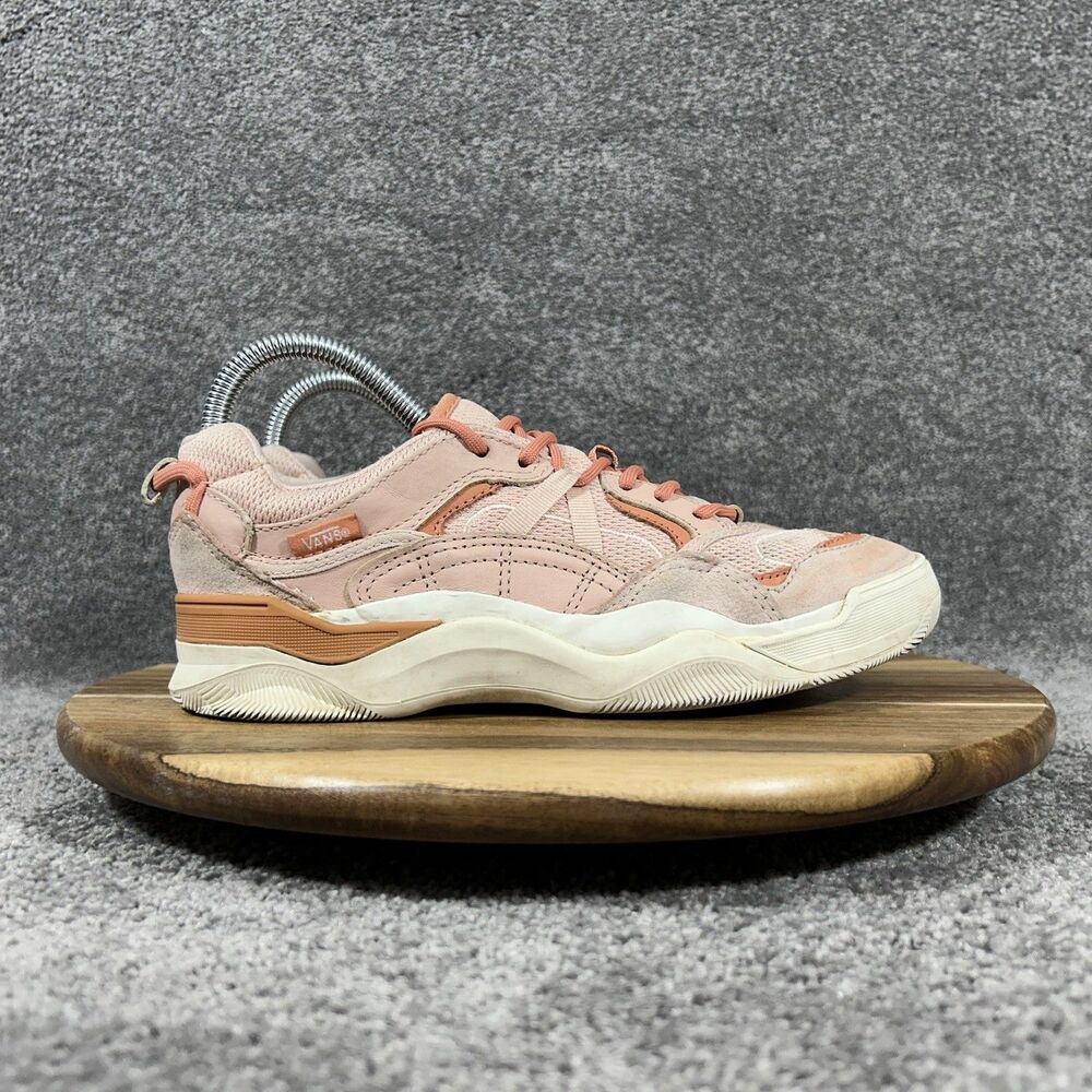 Vans Varix WC Women's Size 7.5 Pink Outdoor Trail Athletic Skate Shoes Used